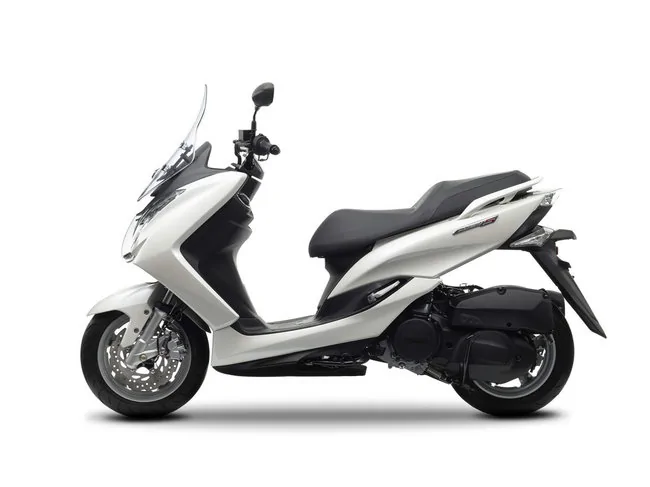 Thumbnail for Yamaha Majesty S 2016
