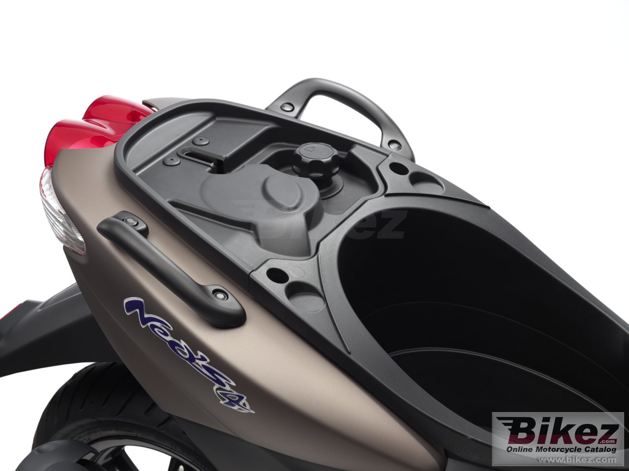 Thumbnail for Yamaha Neos 4T 2013