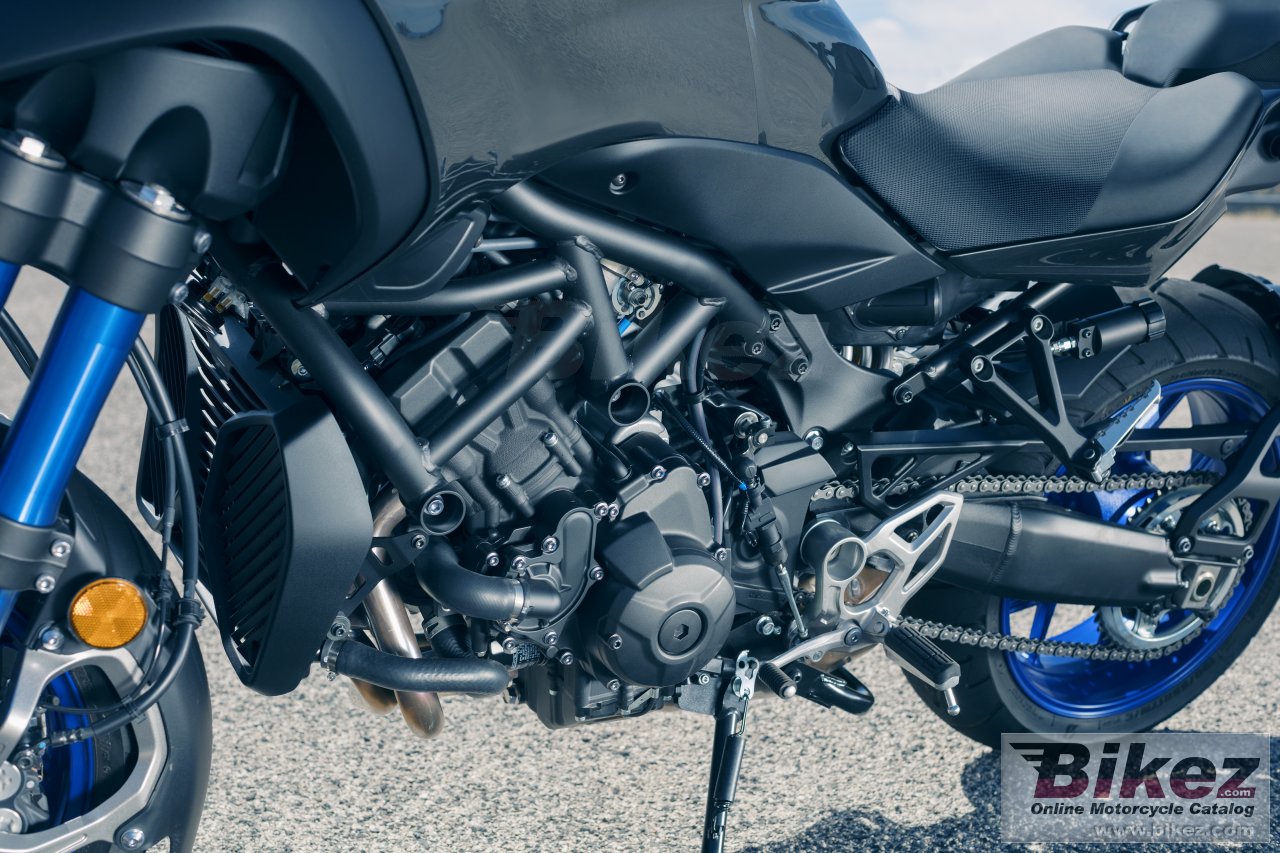 Thumbnail for Yamaha Niken 2018