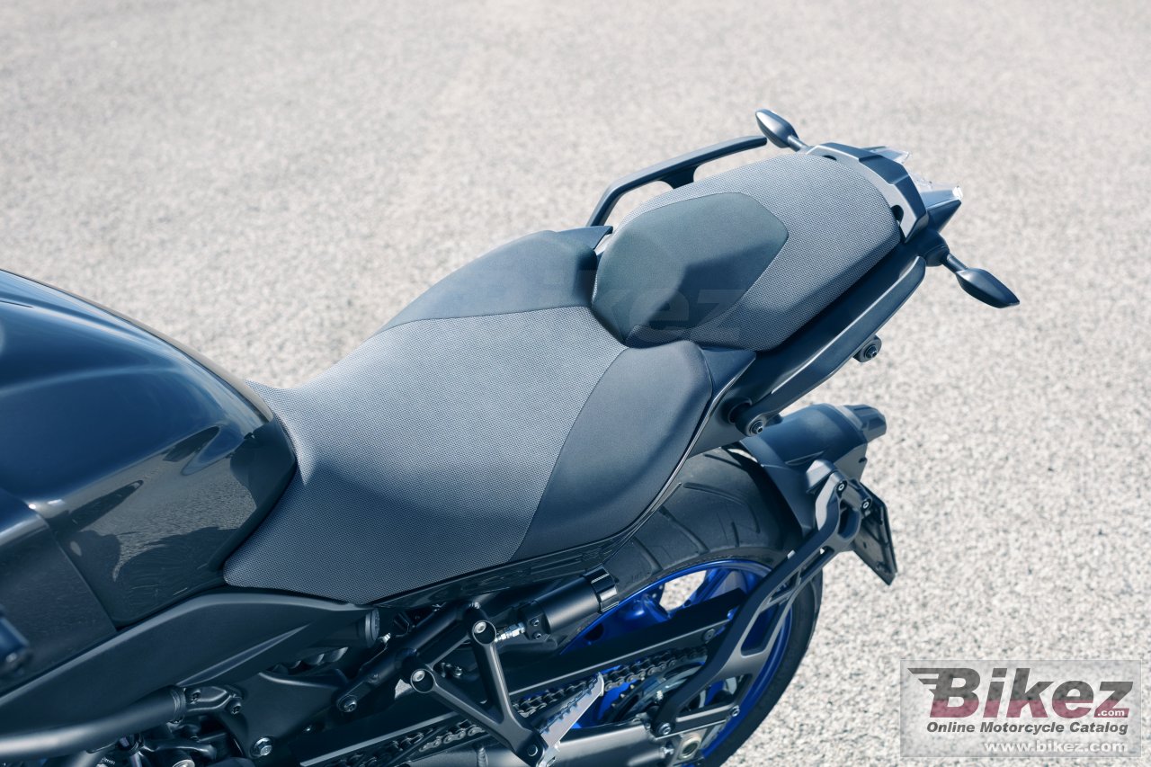 Thumbnail for Yamaha Niken 2018