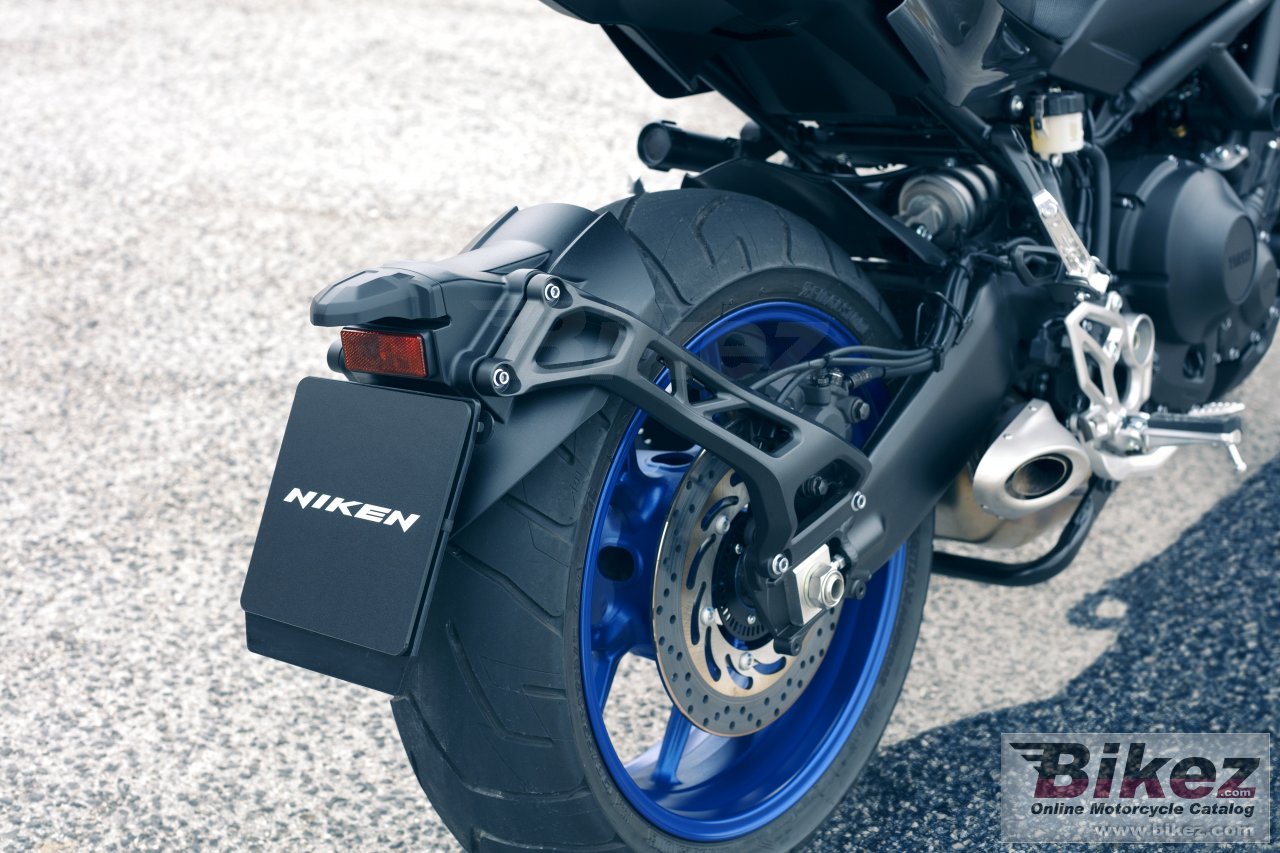 Thumbnail for Yamaha Niken 2018