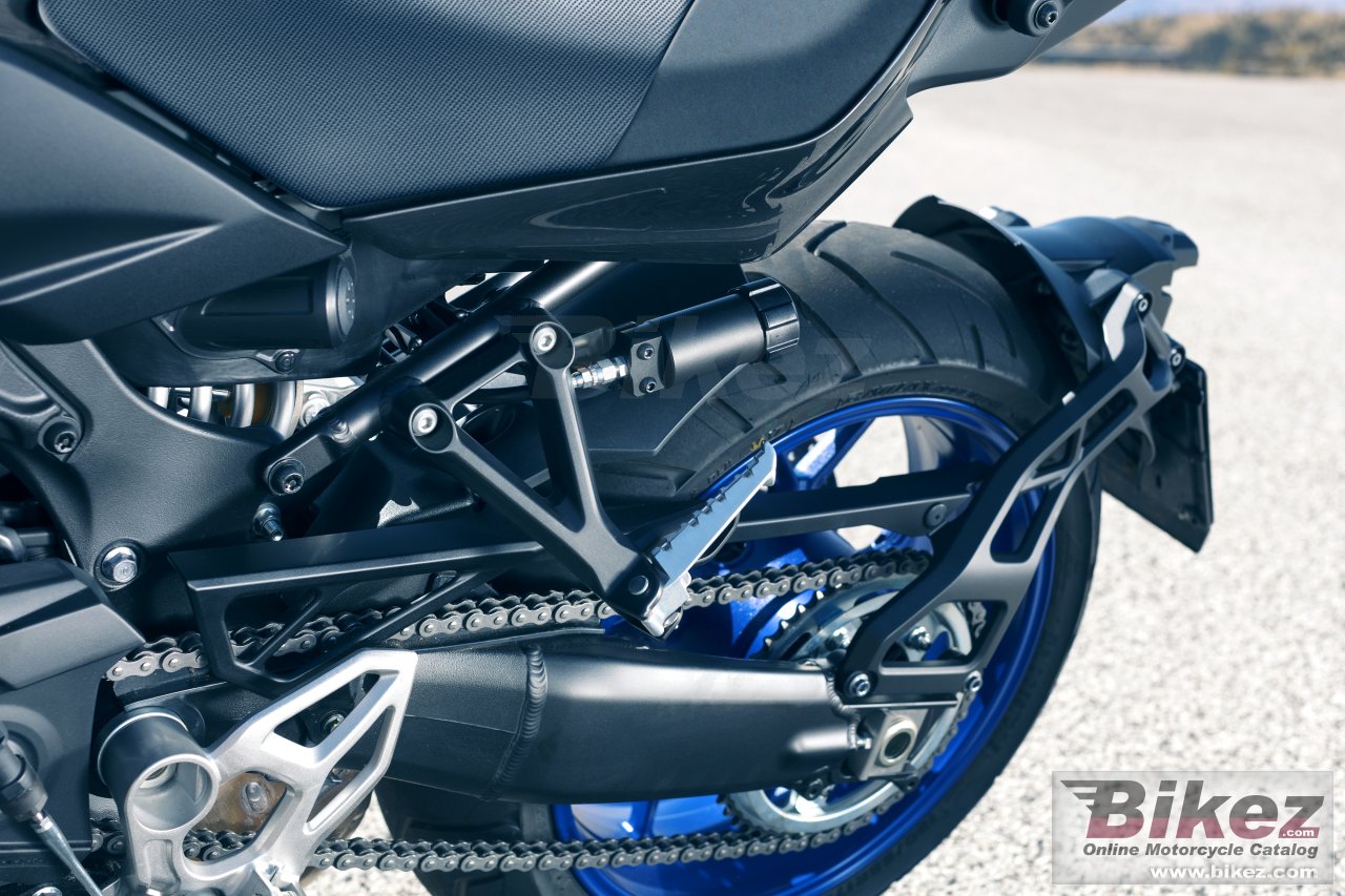 Thumbnail for Yamaha Niken 2018