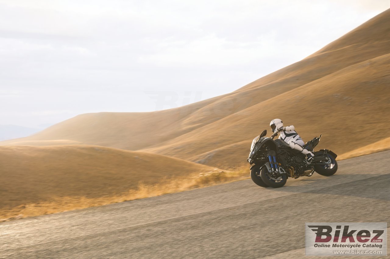 Thumbnail for Yamaha Niken 2018