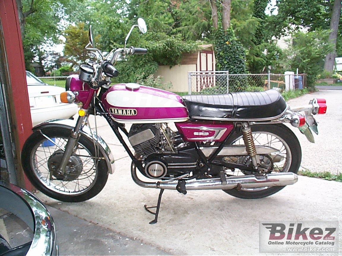 Yamaha R 5