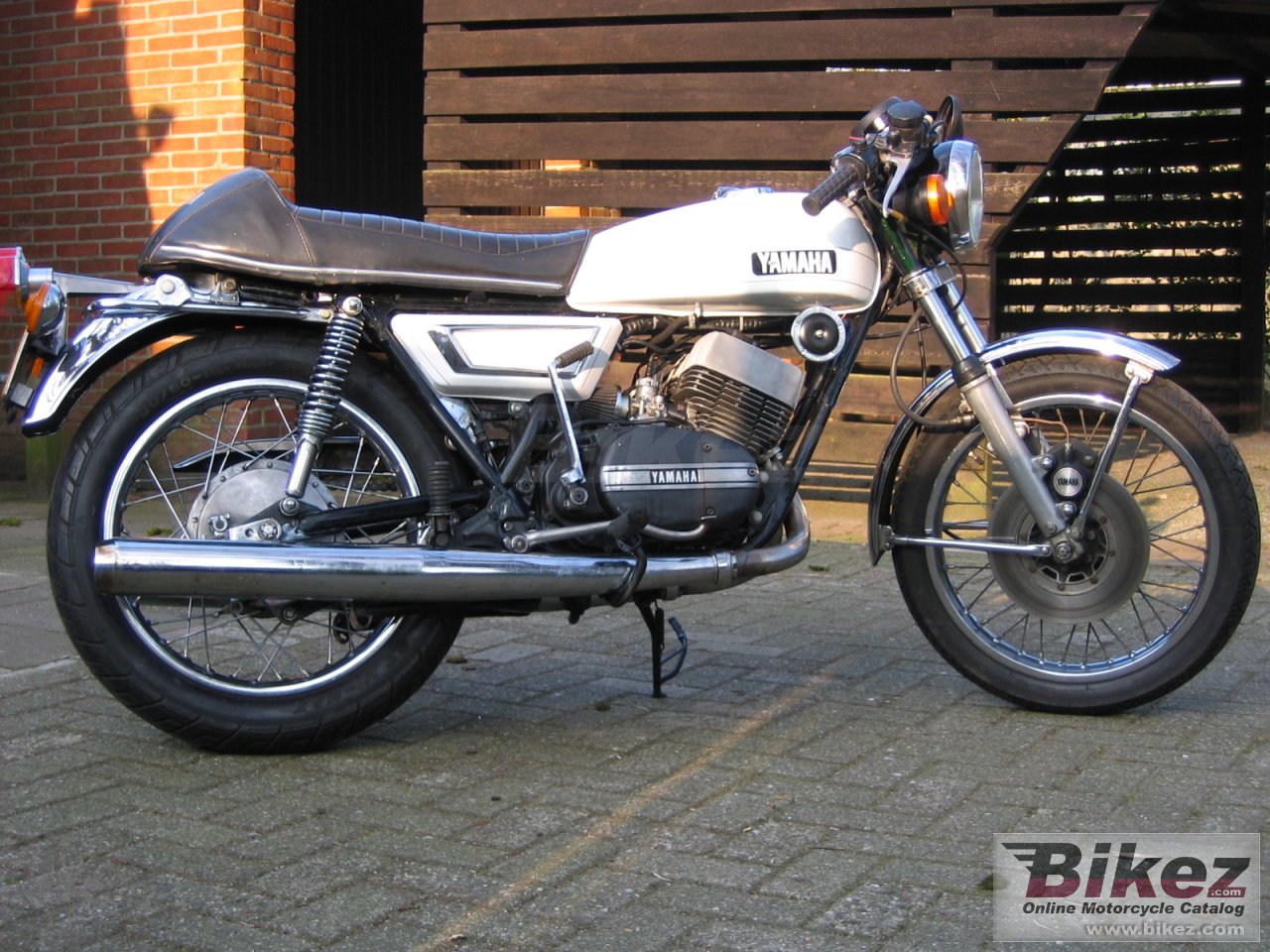 Thumbnail for Yamaha RD 250 1975