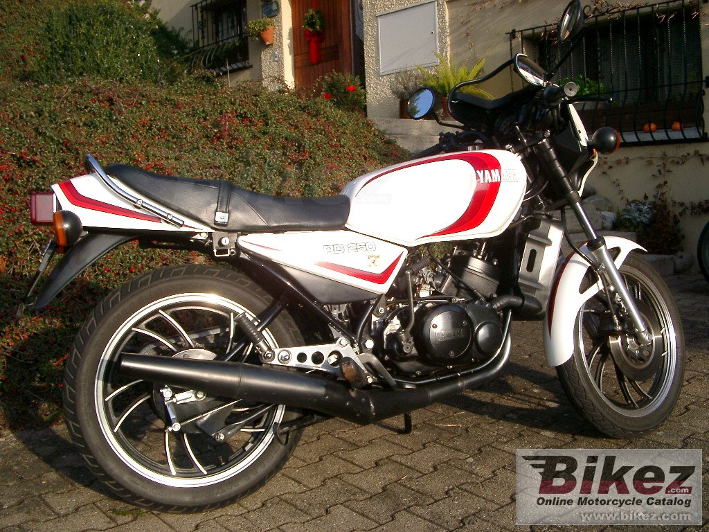 Yamaha RD 250 LC