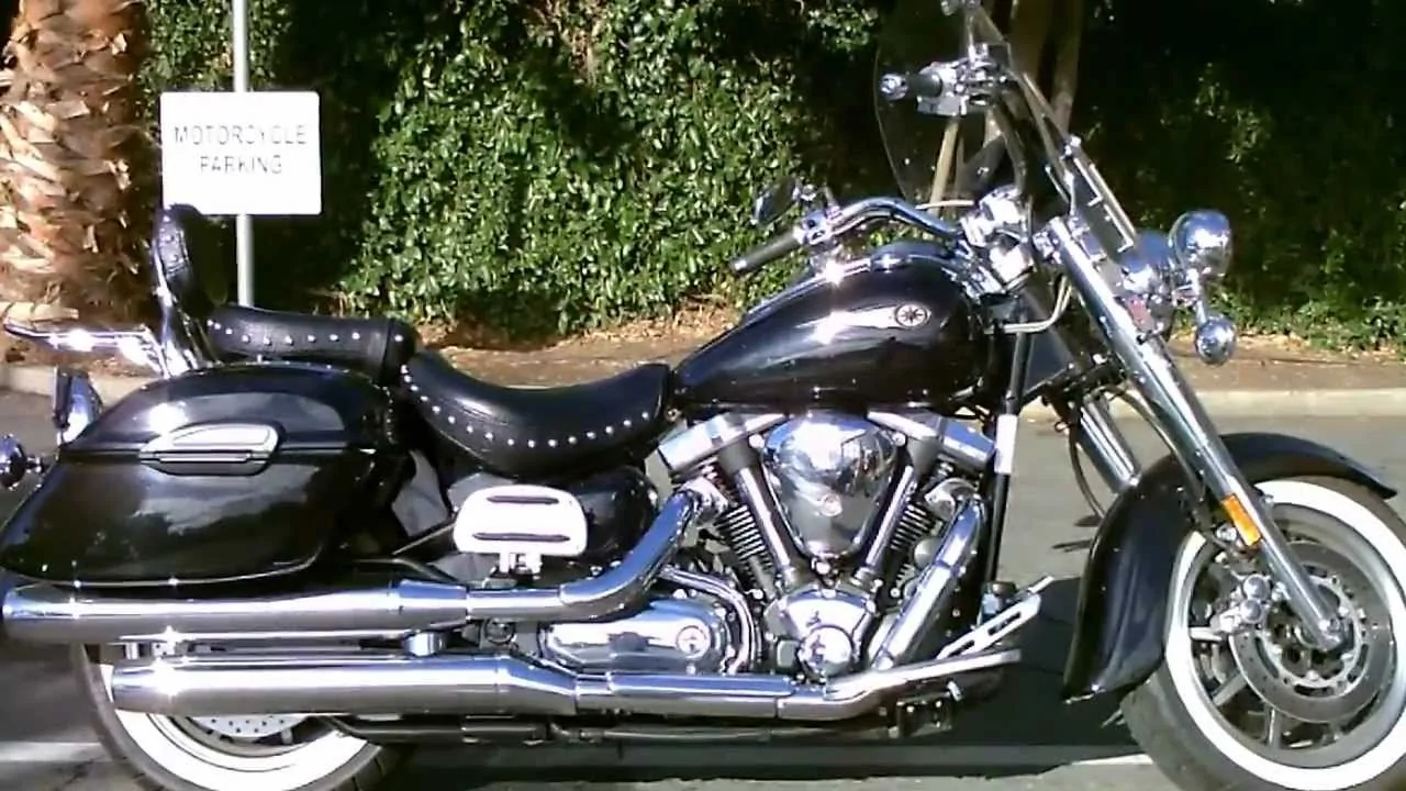 Yamaha Road Star Midnight Silverado