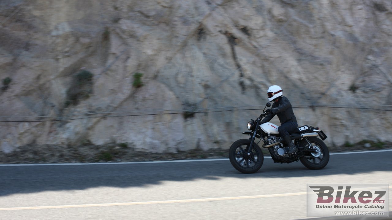 Thumbnail for Yamaha SR400 Lightening by Deus 2015