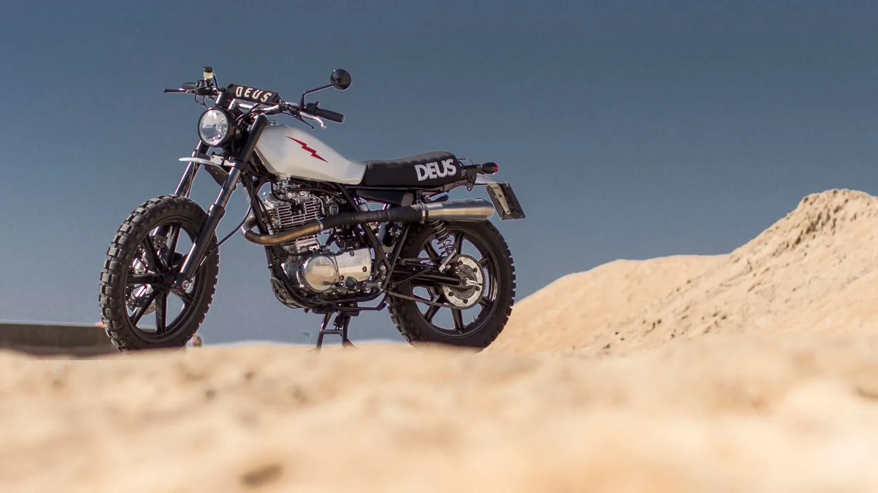 Thumbnail for Yamaha SR400 Lightening by Deus 2015