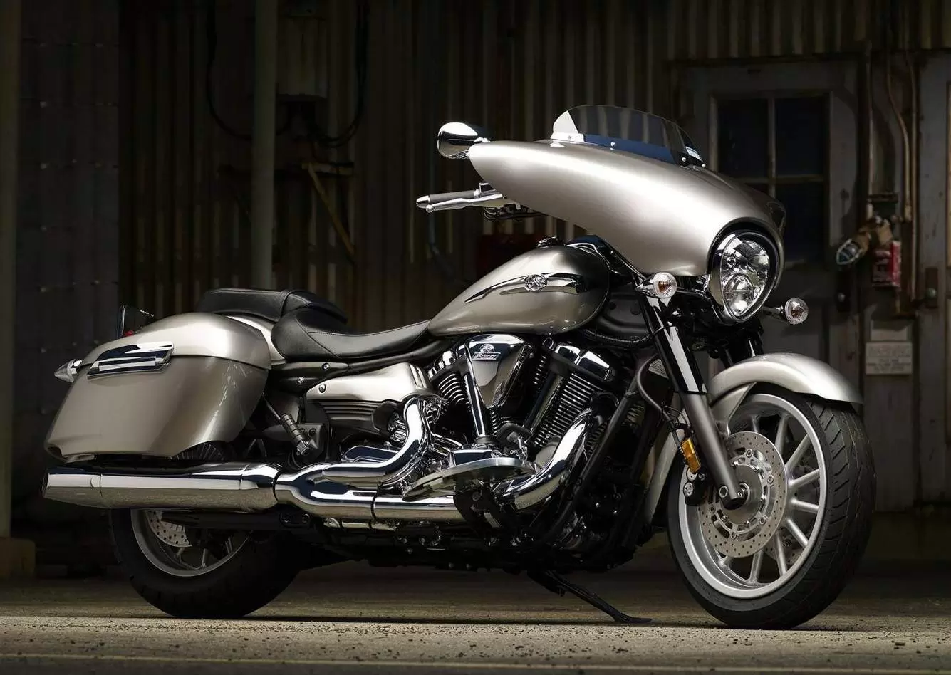 Thumbnail for Yamaha Star Stratoliner Deluxe 2012