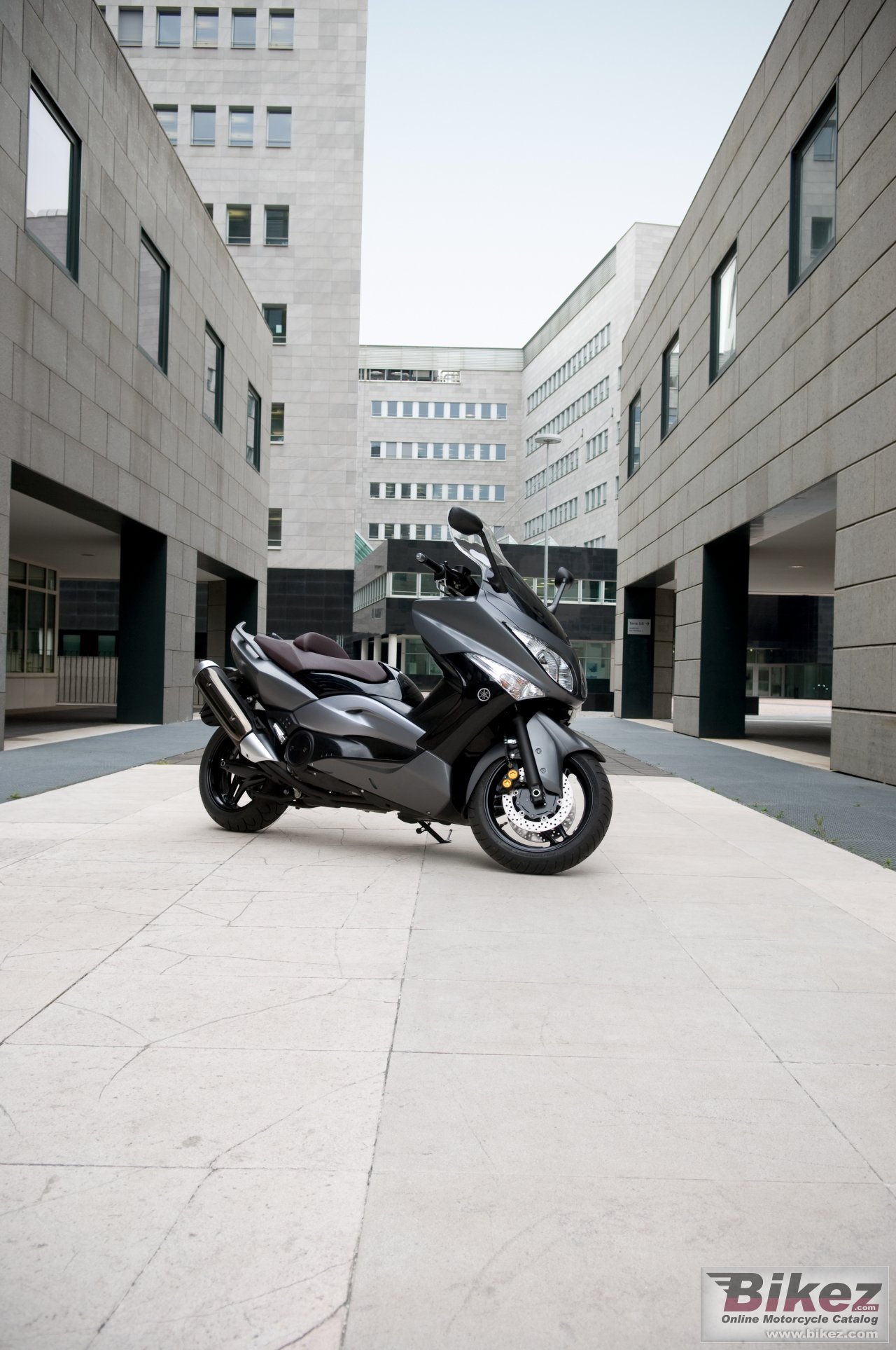 Thumbnail for Yamaha TMAX 2008