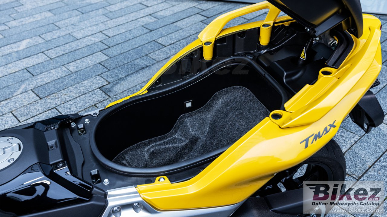 Thumbnail for Yamaha TMAX 560 2022