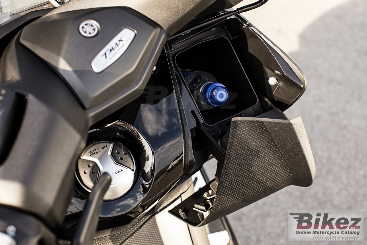 Thumbnail for Yamaha TMAX Lux Max 2016