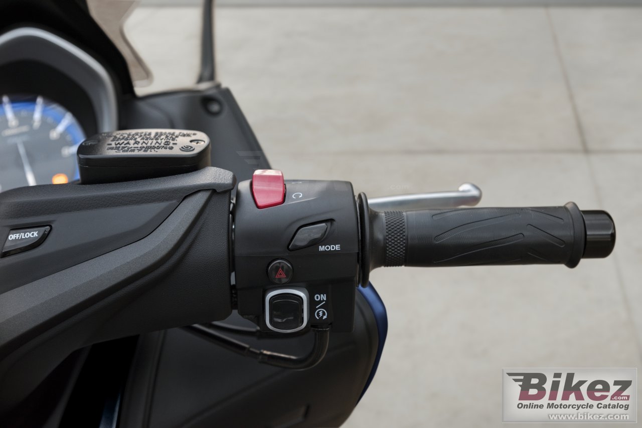 Thumbnail for Yamaha TMAX SX 2019