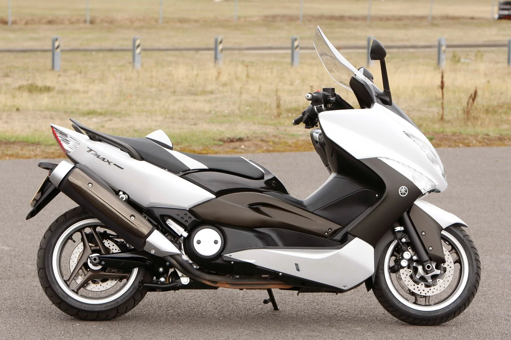 Thumbnail for Yamaha TMAX White Max 2010