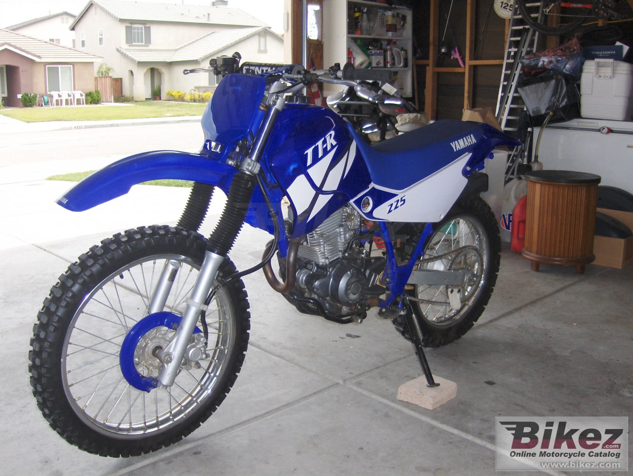 Yamaha TT-R 225