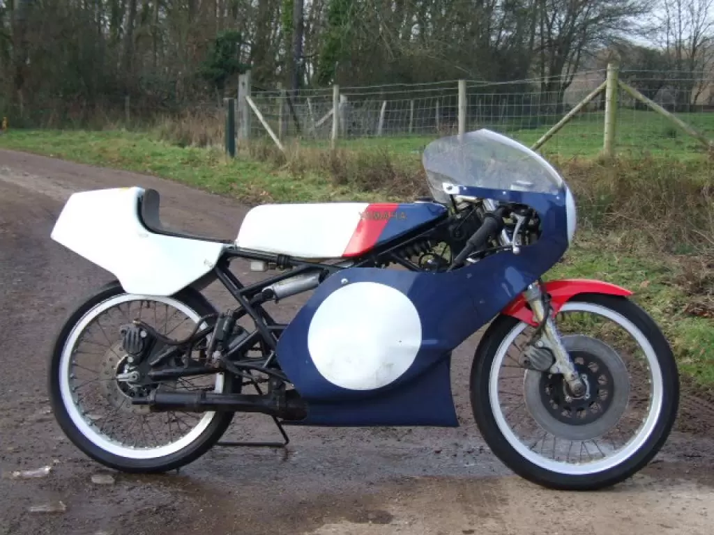 Thumbnail for Yamaha TZ 125 2002