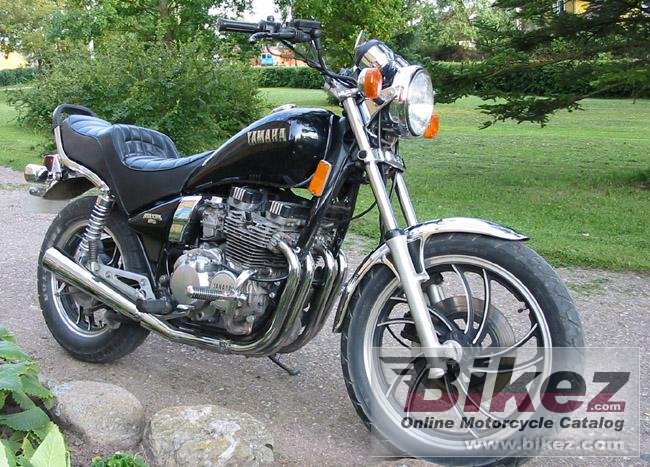 Yamaha XJ 550