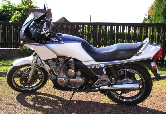 Yamaha XJ 900