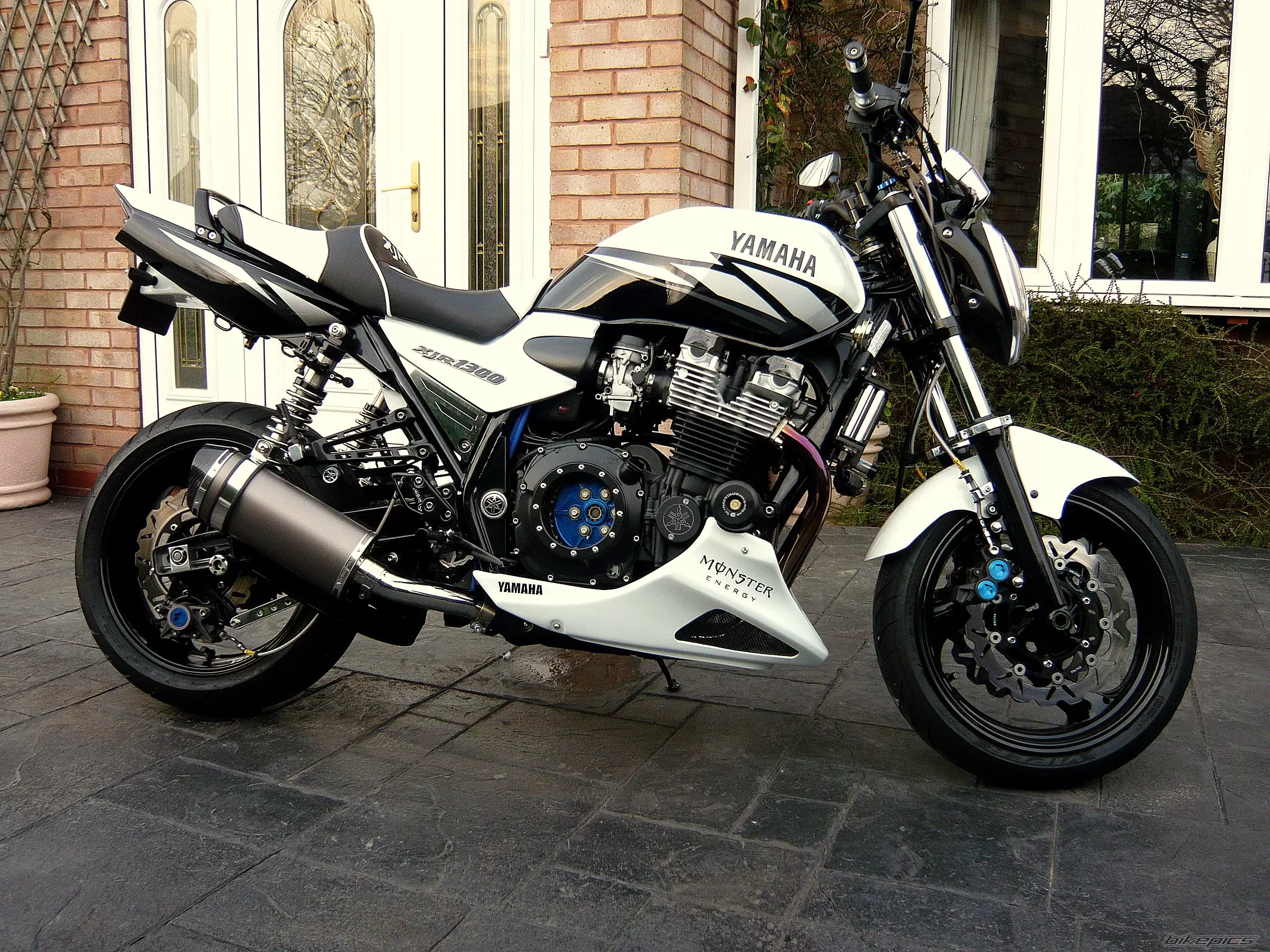 Thumbnail for Yamaha XJR 1300 2003