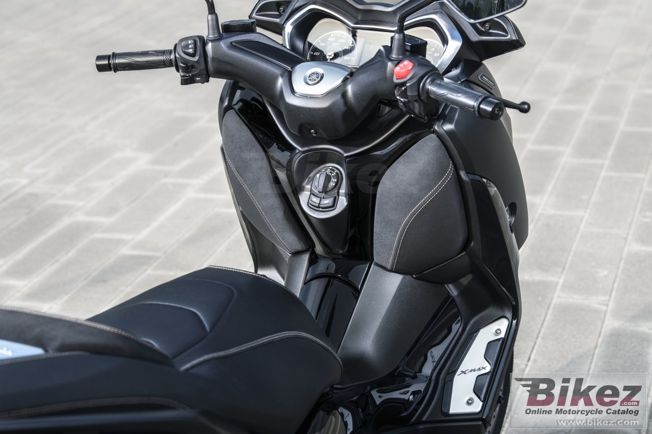 Thumbnail for Yamaha XMAX 125 Iron Max 2019